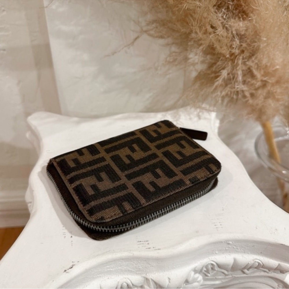Fendi FF Zucca Print Logo Monogram Zip Wallet